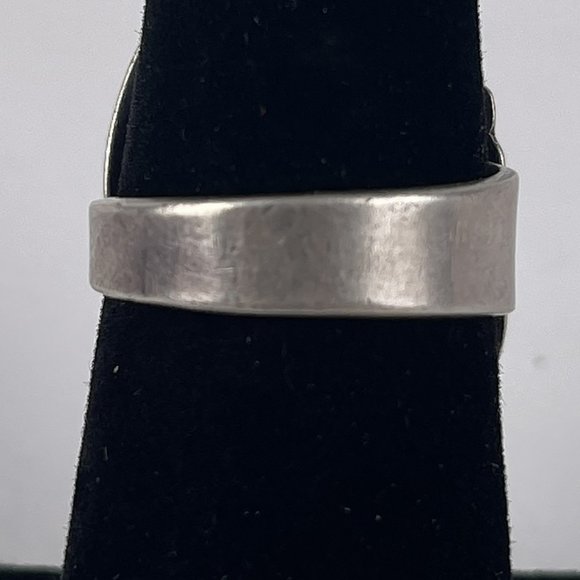 Sterling Silver & Turquoise Signed Ring - Size 6 - Picture 3 of 6